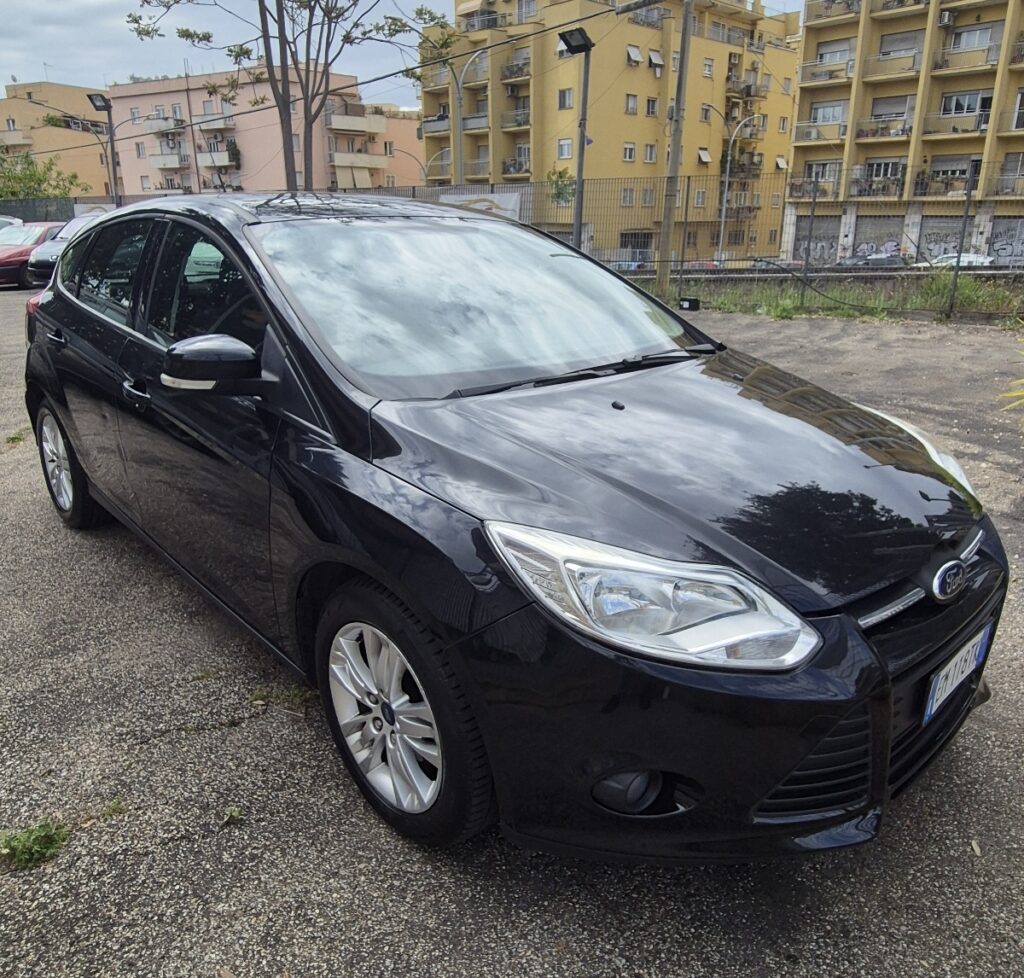 FORD FOCUS